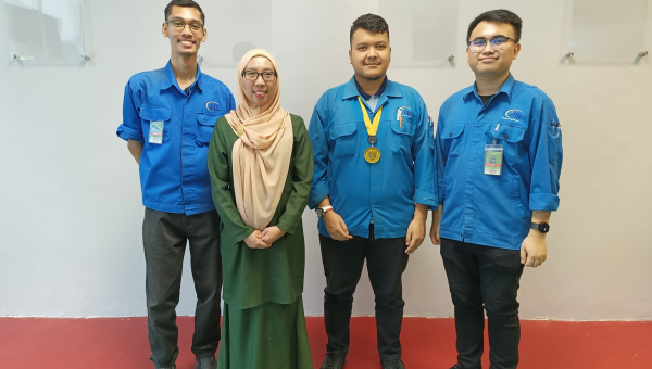 Pingat Emas Pertandingan iDEA'23 bagi projek Ceiling Fix Holder V.2